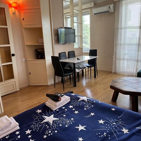 Cozy Apartment With Balcony Tbilisi Esterno foto